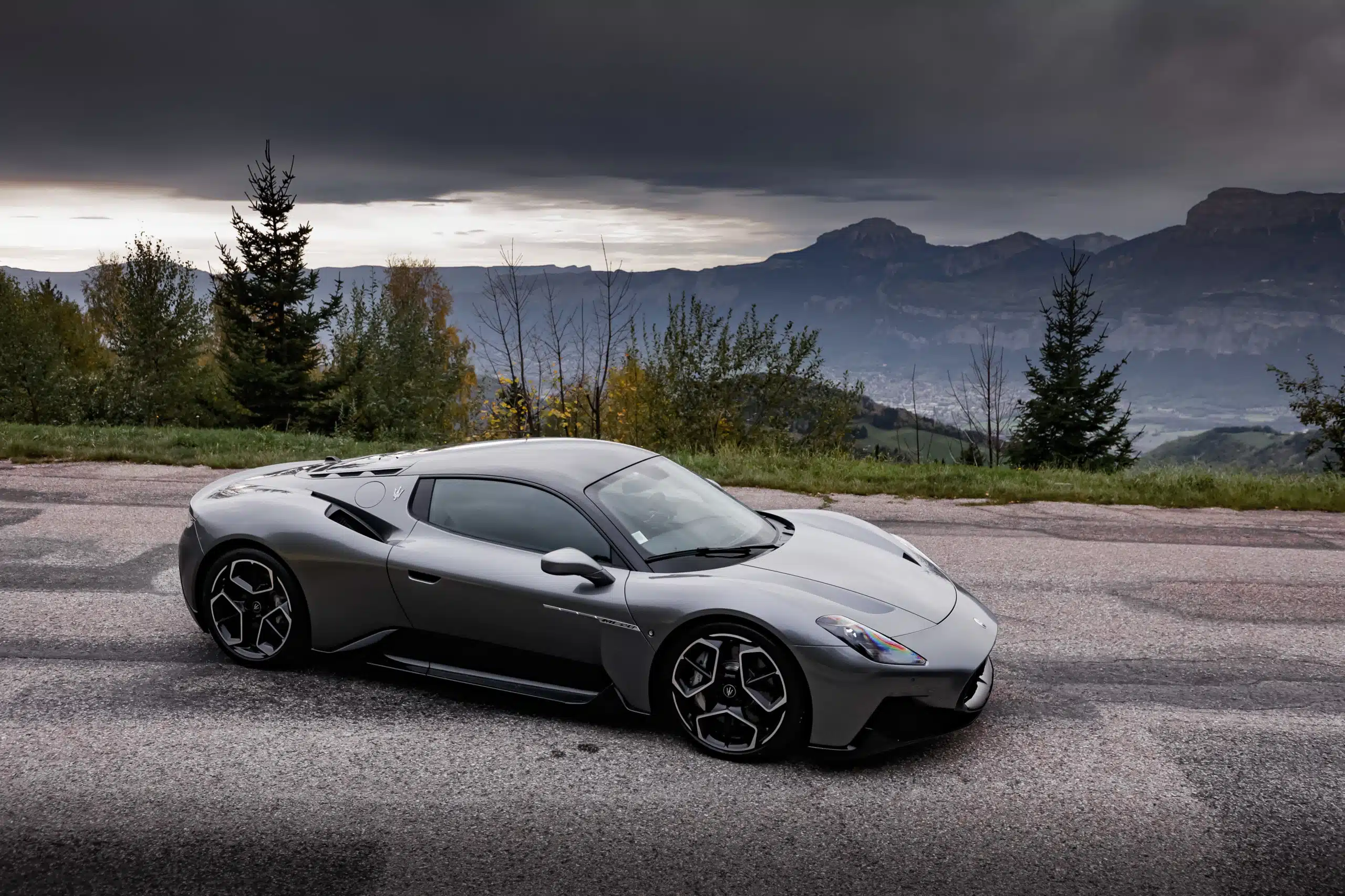 Maserati MC20 profil