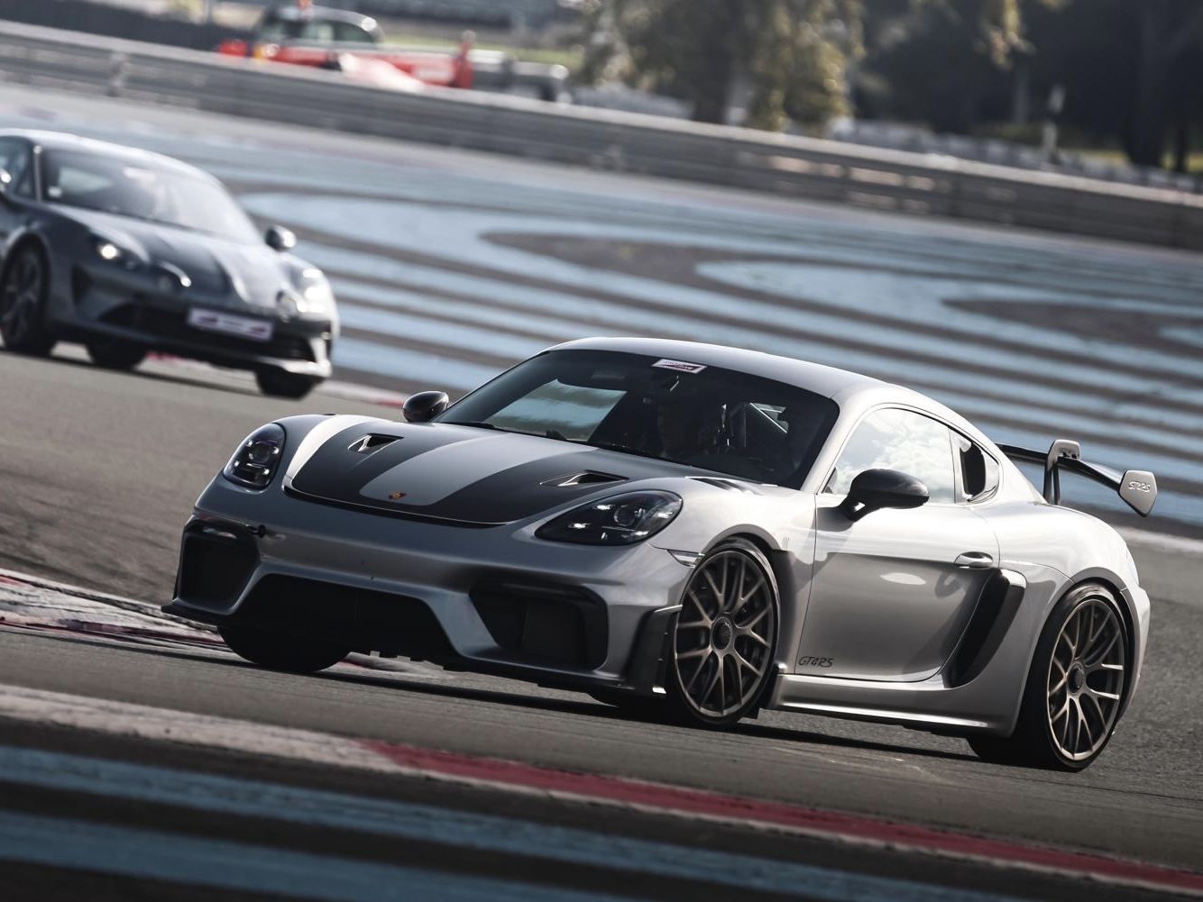 Porsche GT4RS VS Alpine Circuit Paul Ricard
