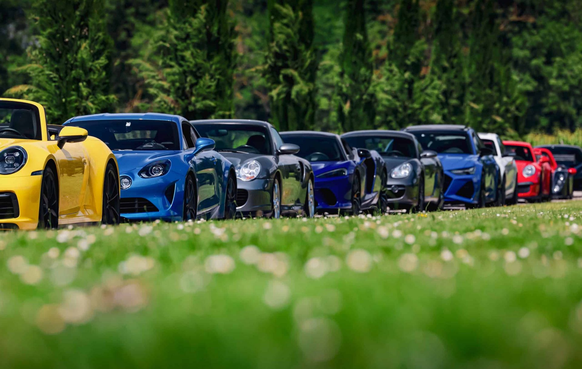 Nous proposons chaque année un événement automobile qui ouvre aux participants les portes du château Bayard