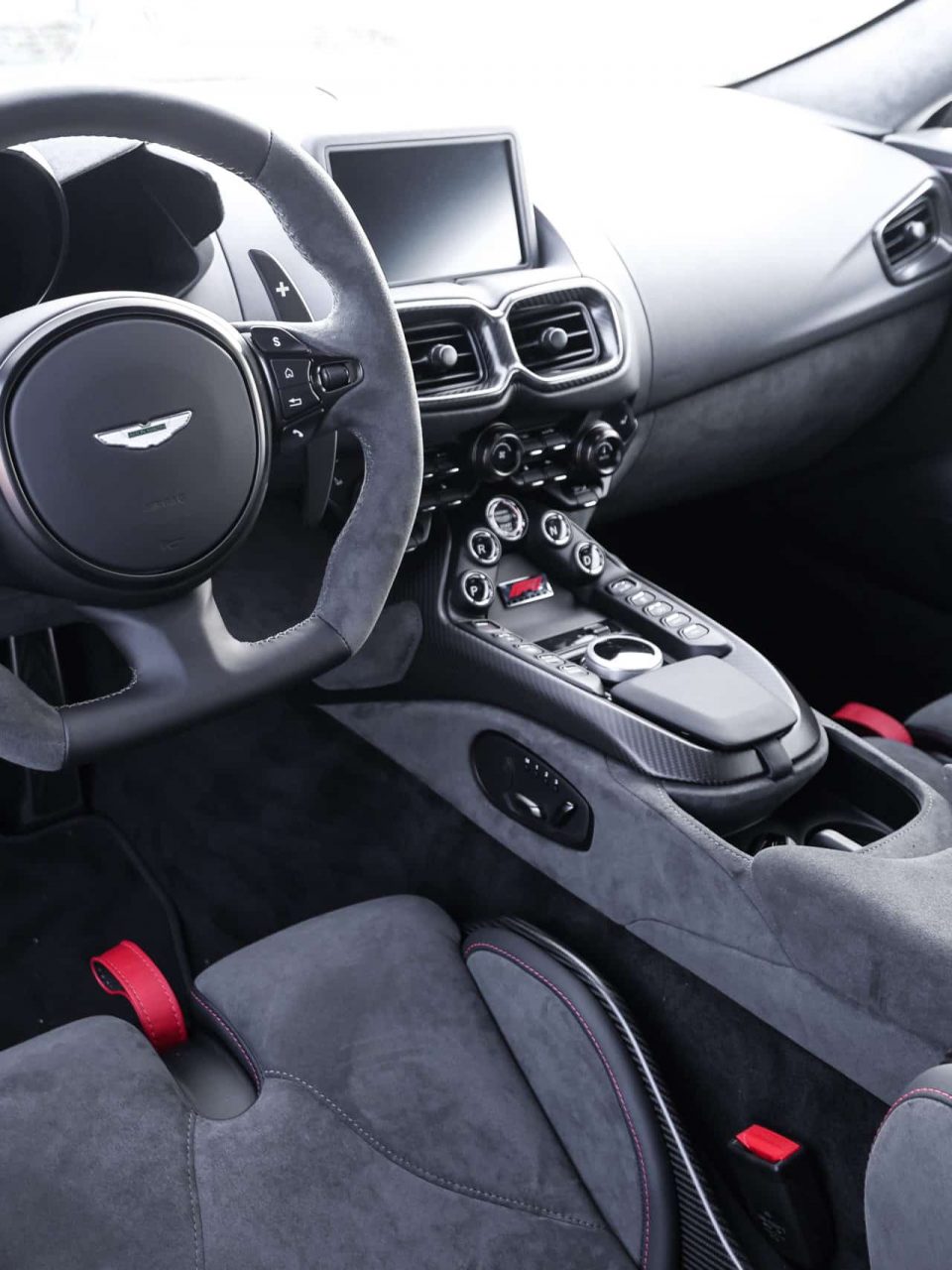 Habitable de l'Aston Martin Vantage F1 Edition